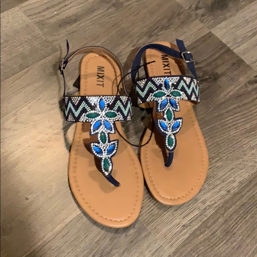 Beaded sandal || ✨